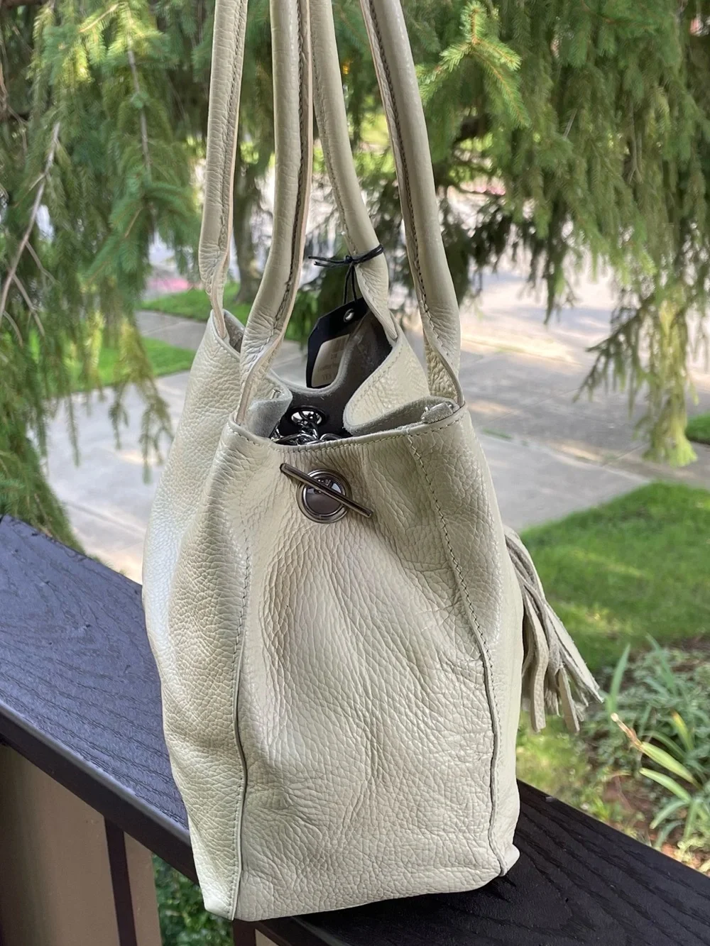 🔥 NWT Cream Pebbled Italian Leather Shoulder Bag Yes Accessories Tassel Hobo